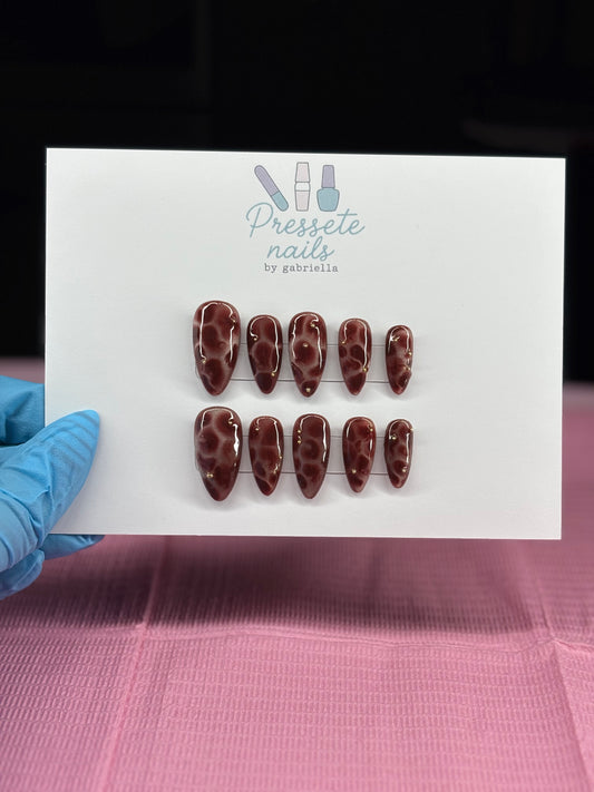 Giraffe with gold accents